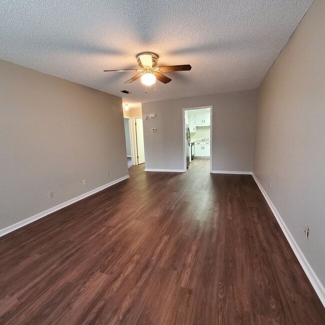 1745 Poplar St in Valdosta, GA - Building Photo - Building Photo