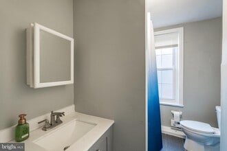 1933 Spring Garden St in Philadelphia, PA - Building Photo - Building Photo