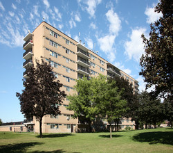 Tandridge Crescent II in Toronto, ON - Building Photo - Building Photo