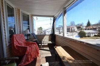 5 Glenley Ter, Unit 2 in Boston, MA - Foto de edificio - Building Photo