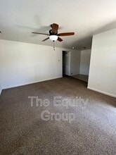 326 S Crespi Ave in Exeter, CA - Building Photo - Building Photo