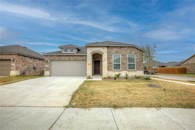 1237 Lackley Dr in Fort Worth, TX - Building Photo