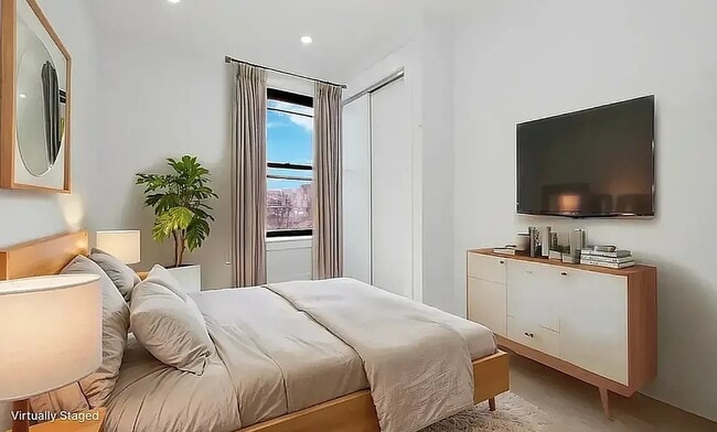 165 First Avenue in New York, NY - Building Photo - Building Photo