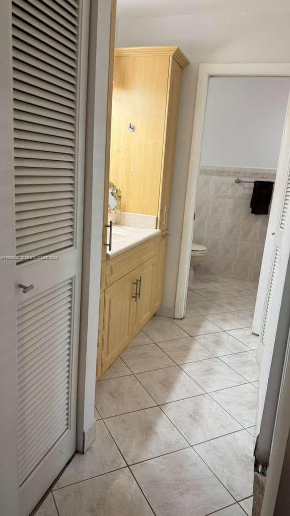 3742 Estepona Ave in Doral, FL - Building Photo - Building Photo