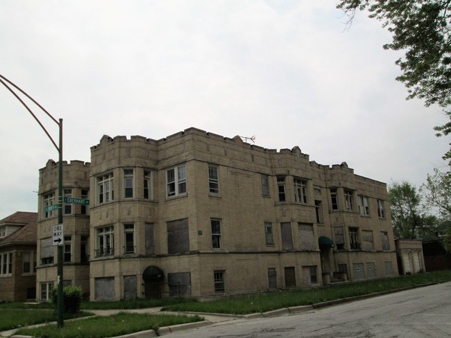 501 E 88th Pl in Chicago, IL - Foto de edificio - Building Photo