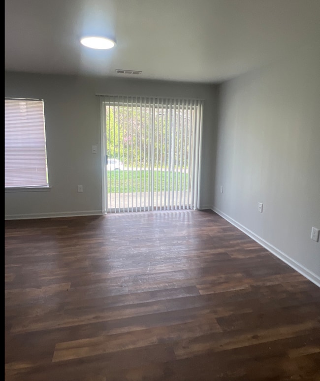 450 Barkley Landing Dr, Unit 240-8 in Morristown, TN - Foto de edificio - Building Photo