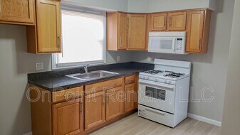 34224 Stellwagen St in Wayne, MI - Building Photo