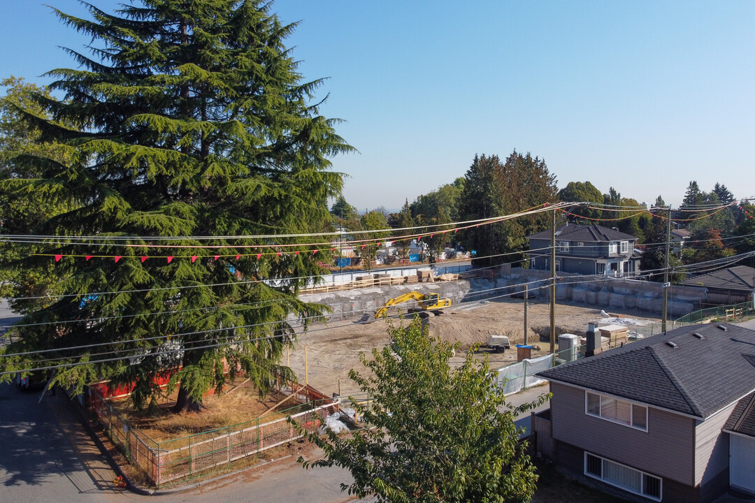 Rowen in Vancouver, BC - Building Photo