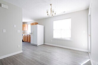100 Thorncrest Dr in Apex, NC - Building Photo - Building Photo