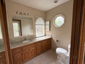 22601 Iris Ave in Torrance, CA - Foto de edificio - Building Photo