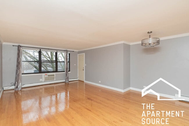 property at 1600 W Jarvis Ave