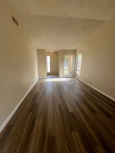 5505 Missie Way-Unit -5505 in Sacramento, CA - Building Photo - Building Photo
