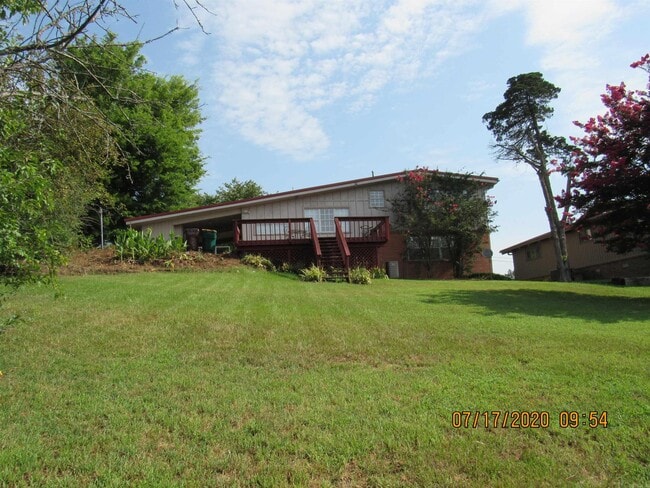 property at 104 Cedarcrest Dr