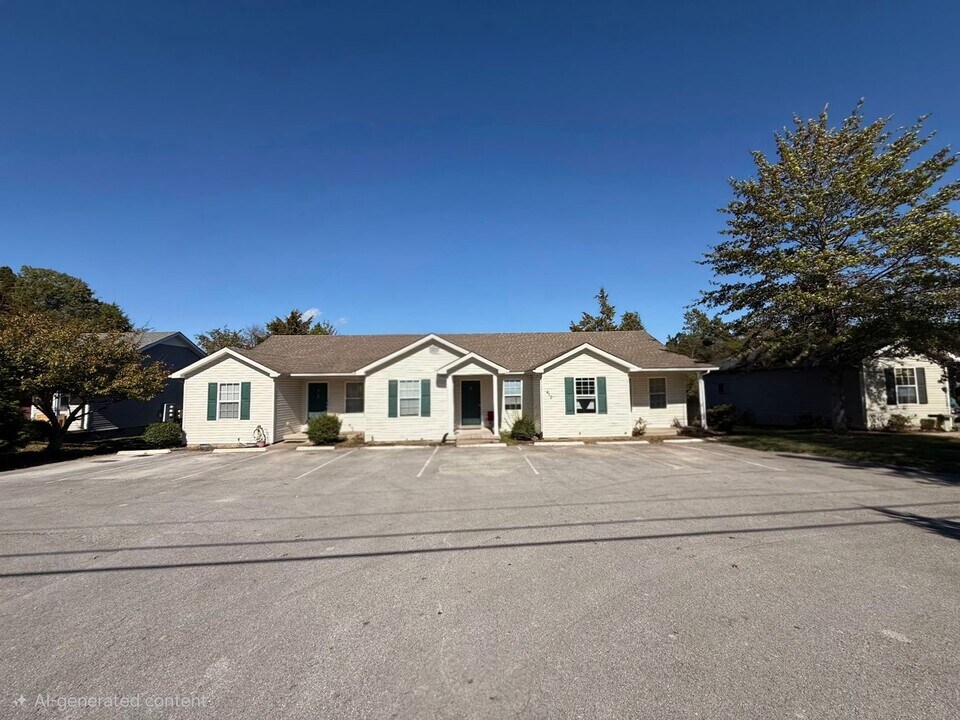 410 Lower Stone Ave in Bowling Green, KY - Building Photo