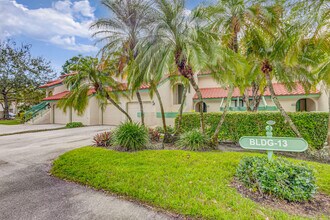 13 Lexington Ln E in Palm Beach Gardens, FL - Building Photo - Building Photo