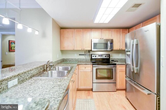 777 7th St NW in Washington, DC - Building Photo - Building Photo
