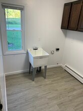 12208 Shiloh Dr in Chesterland, OH - Building Photo - Building Photo