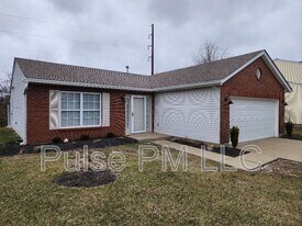 3234 Campaign Dr in Hebron, KY - Building Photo