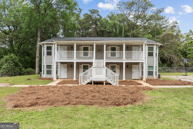 property at 140 Cumberland Ct