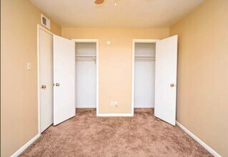 3025 Waller St in Waller, TX - Building Photo - Building Photo