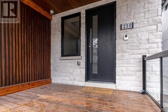 230 Willow Ave in Toronto, ON - Building Photo - Building Photo