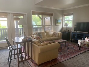 6300 Locarno Dr in Whitefish, MT - Foto de edificio - Building Photo