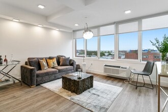 B22 in Bayonne, NJ - Building Photo - Building Photo