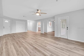 383 Bobby Jones Rd in Sarasota, FL - Building Photo - Building Photo
