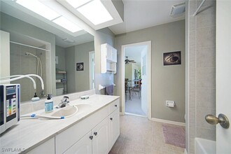 303 Aviation Pkwy in Cape Coral, FL - Building Photo - Building Photo