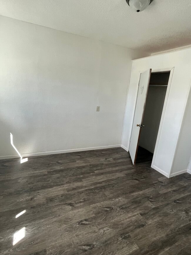 1504 3rd Ave in Dodge City, KS - Building Photo - Building Photo