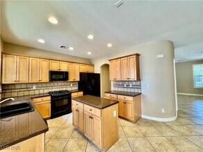 7253 Almerta Ave in Las Vegas, NV - Building Photo - Building Photo