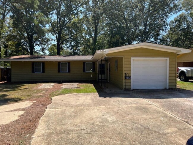 815 Berwood Dr in Jackson, MS - Building Photo - Building Photo