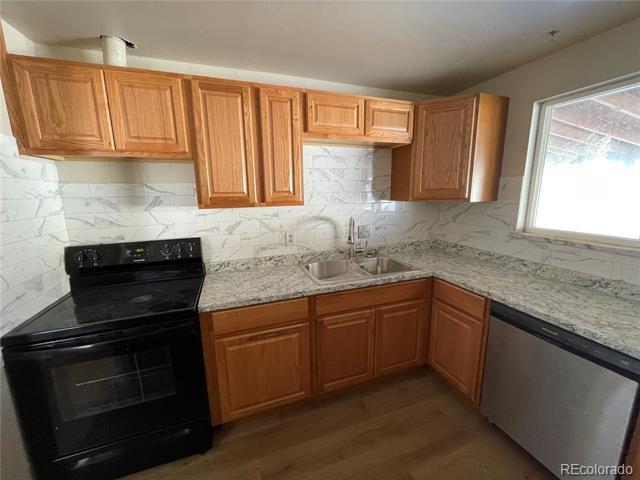 1250 S Ames St in Lakewood, CO - Building Photo - Building Photo