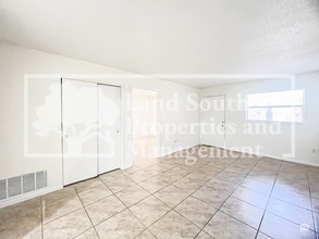 725 E Lime St in Lakeland, FL - Building Photo - Building Photo