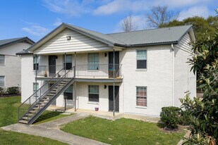 The Domain in Willis, TX - Building Photo