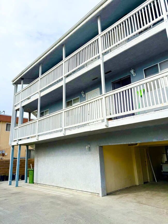 property at 1401 W 225th St