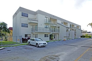 1111 NW 43rd Ave in Miami, FL - Building Photo