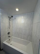 5370 N Central Ave, Unit Gardenlevel in Chicago, IL - Foto de edificio - Building Photo