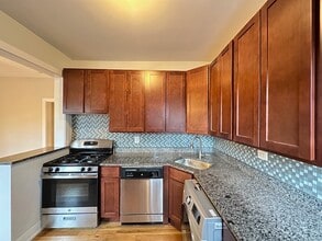 3535 N Racine Ave, Unit J07P in Chicago, IL - Building Photo - Building Photo