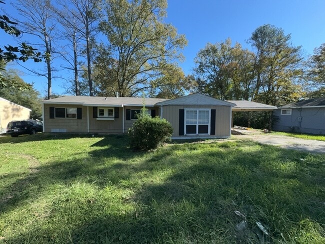 property at 2732 Woodside Dr