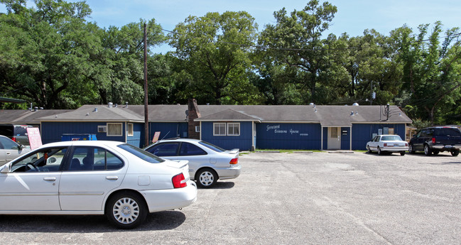 25 Anderson Rd in Saraland, AL - Foto de edificio - Building Photo