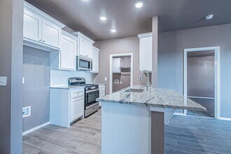 1620 Highland Loop in Guthrie, OK - Building Photo - Building Photo