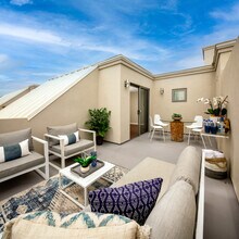 Residences on Third Street Promenade in Santa Monica, CA - Building Photo - Building Photo