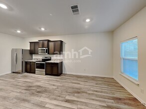 1102 Treeta Trail in Kyle, TX - Building Photo - Building Photo
