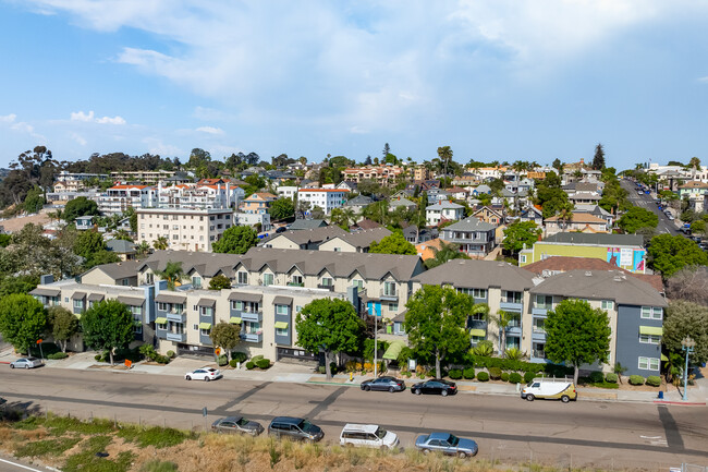 Golden Pacific Apartments in San Diego, CA - Building Photo - Building Photo