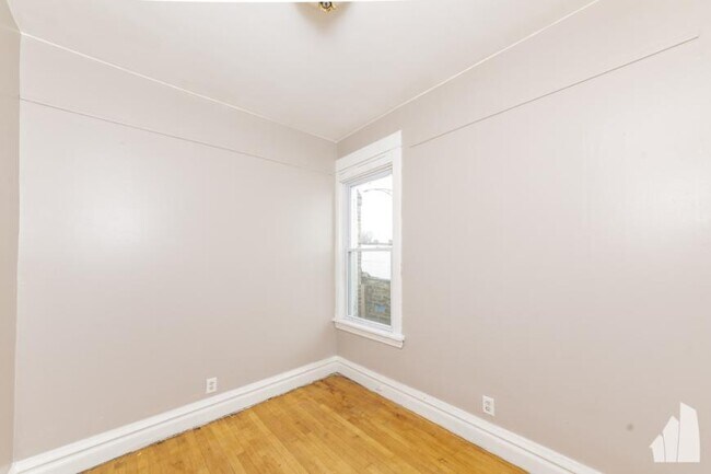 3316 W Armitage Ave in Chicago, IL - Building Photo - Building Photo
