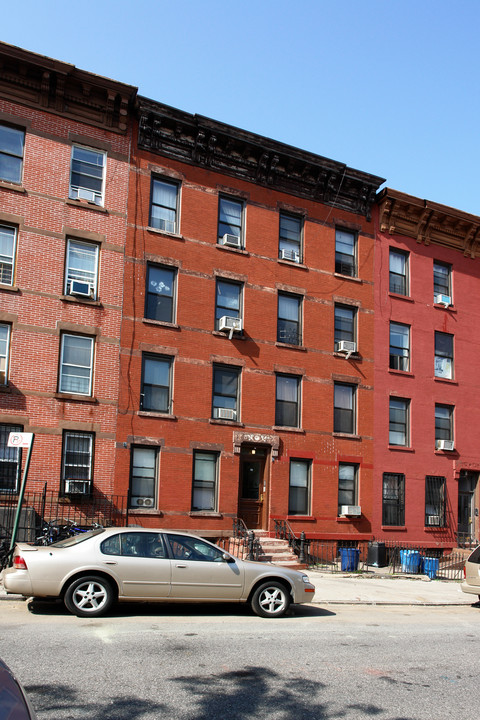 60 16th St in Brooklyn, NY - Building Photo