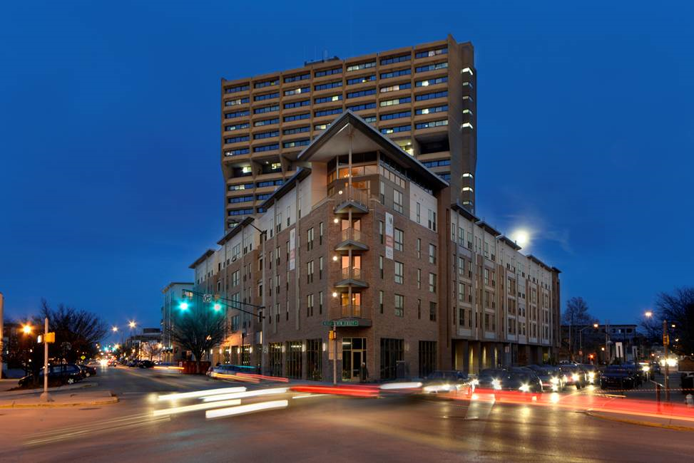 The Pointe on Mass in Indianapolis, IN - Foto de edificio