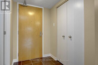 200 Lett St in Ottawa, ON - Building Photo - Building Photo