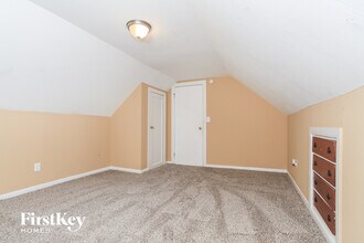 714 Ivyhill Dr in Cincinnati, OH - Building Photo - Building Photo
